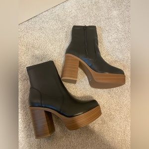 NEW SODA Faux Leather Womens Boots